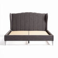 Cama de casal cinza com cabeceira estofada e estrado de madeira 205 x 160 x 100cm
